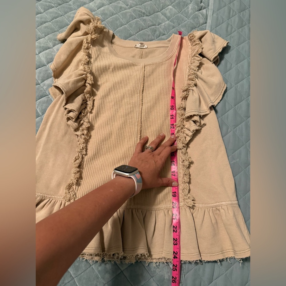 Pilcro Cream Ruffled Sleeve Knit Top size m - Picture 5 of 6